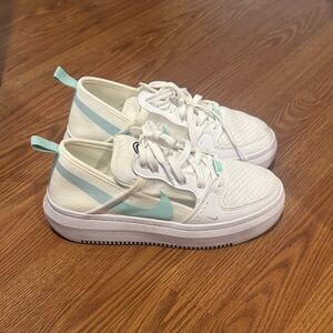 Nike Court Vision Alta